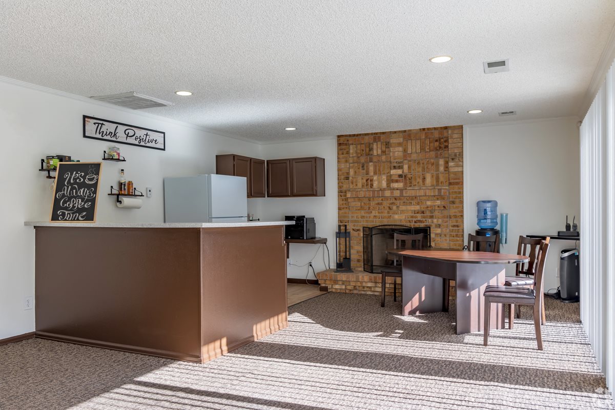 Palmetto Club Apartments
